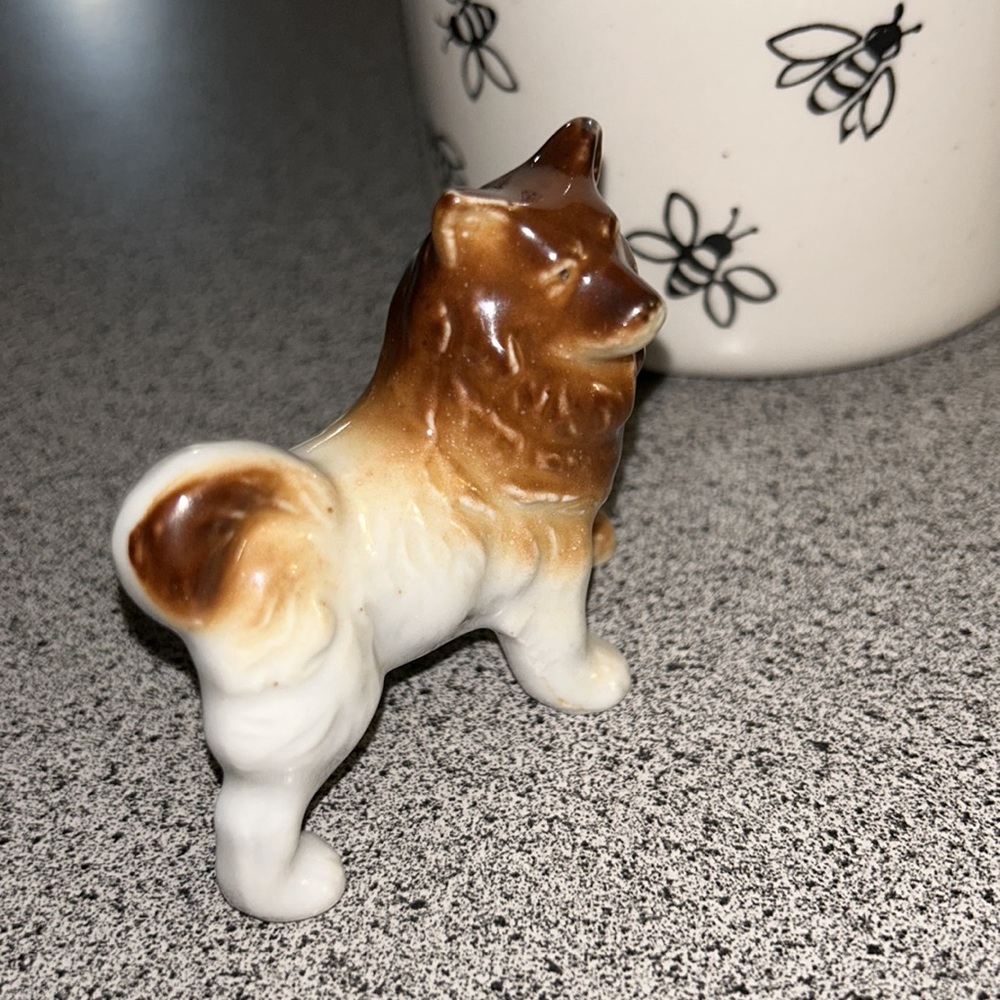 VTG Akita Dog Porcelain Figurine Japan - Picture 9 of 9